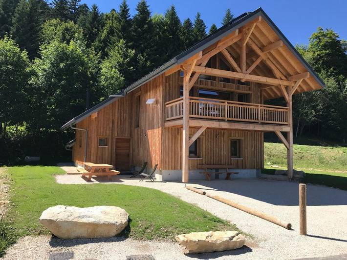 Gîte pour 14 personnes, avec terrasse dans Bauges - 4