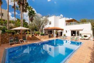 Villa in Santa Eulària des Riu, Ibiza Osten für 8 