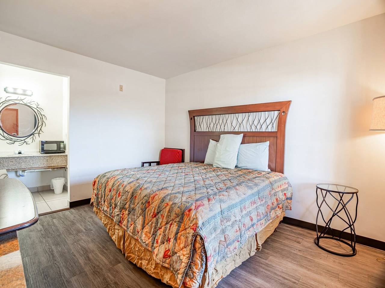 Entire apartment, King Bed Non Smoking in Walterboro, Colleton County
