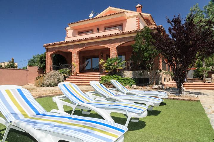 Casa rural para 10 personas, con Terraza y Jardín en Aleixar - 2