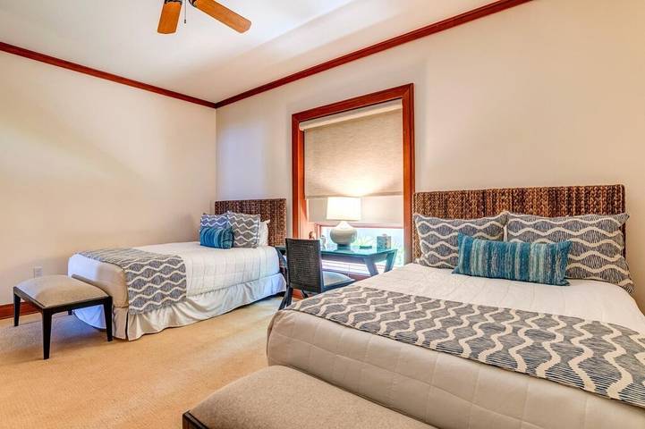 Vacation rental for 8 people, with hot tub and yard as well as pool in Kapalua