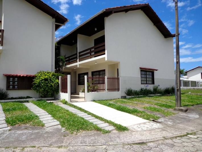Holiday home for 6 people, with lake view and garden as well as terrace and view, with pets - 1