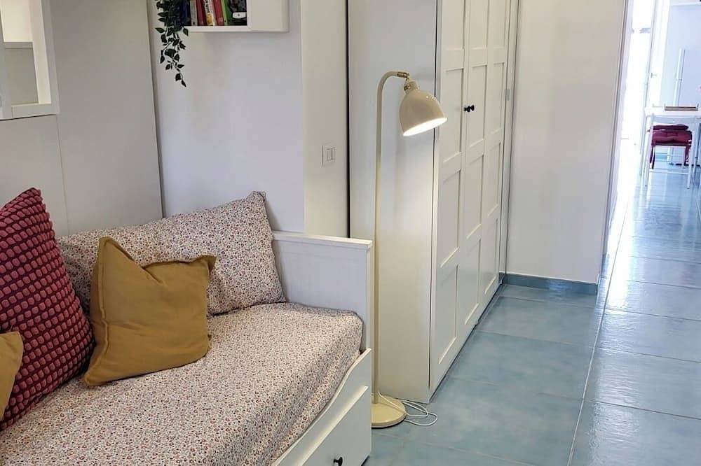 Entire apartment, In family accommodation when life begins and love never ends in Torre Annunziata, Vesuvio National Park