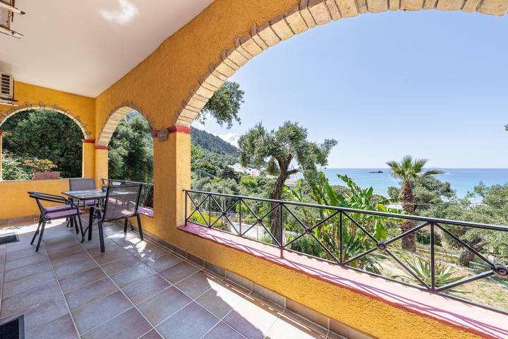 Appartement de vacances pour 4 personnes, avec balcon et jardin