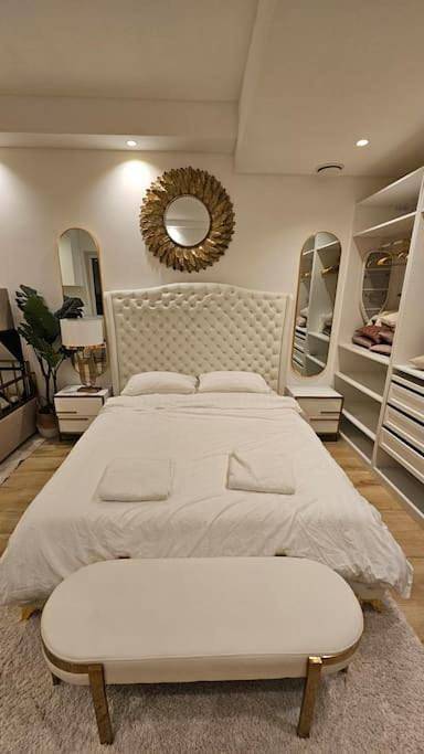 Ferienwohnung für 9 Personen, mit Pool in Sendling München