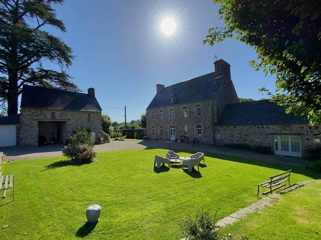Au Bord de l'Etang, le Presbytère - Marie in Montaigu-la-Brisette, Région de Cherbourg