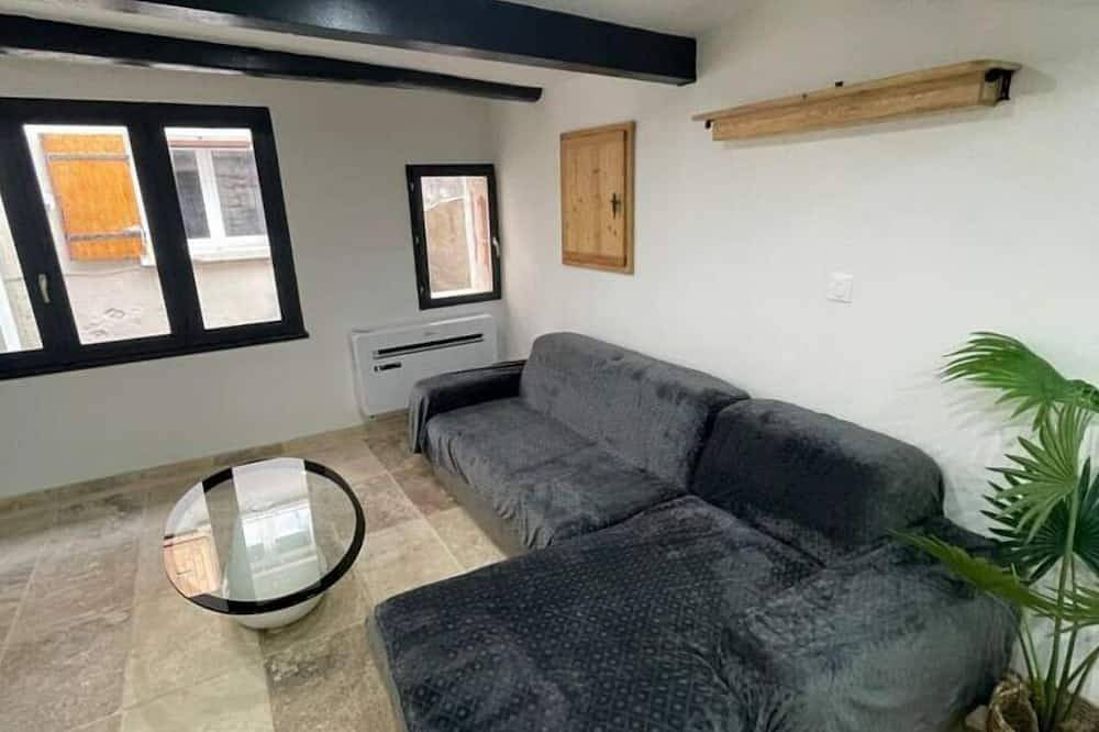 Ganze Wohnung, Logement Atypique Pro/tourisme in Pont-Saint-Esprit, Nimes und Umgebung