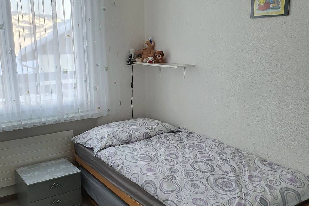 Ganze Wohnung, Ferienwohnung mit grosser Terrasse und Aussicht auf See und Berge in Emmetten, Vierwaldstättersee