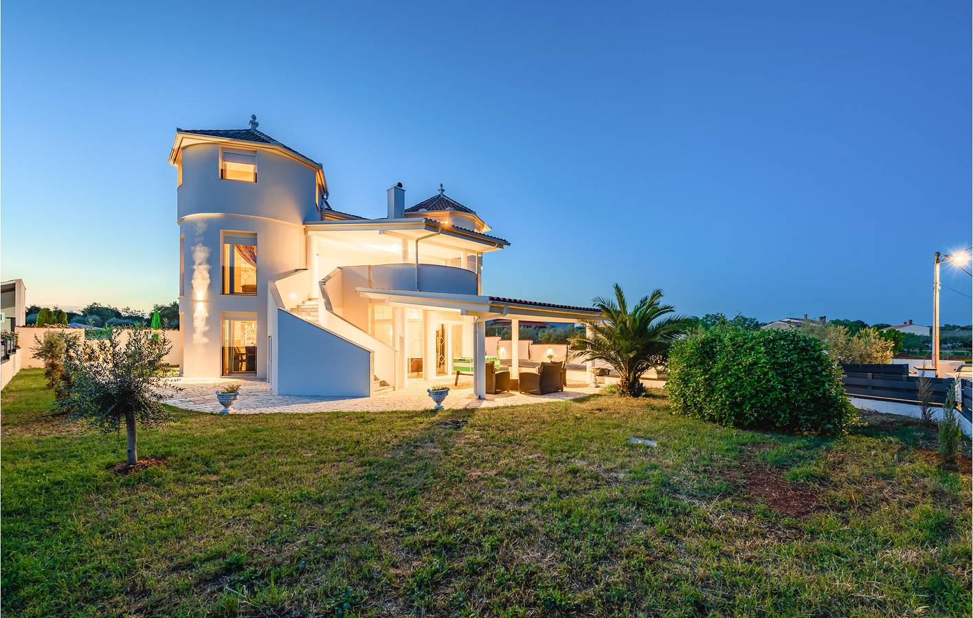 Gemütliche 1-Zimmer-Wohnung mit Pool, in der Nähe des Flughafens Pula und des Stadtzentrums in Valtura, Südküste Istrien