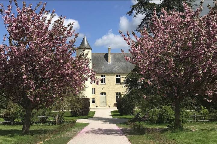Gîte pour 6 personnes, avec piscine ainsi que jardin et terrasse à Monfréville