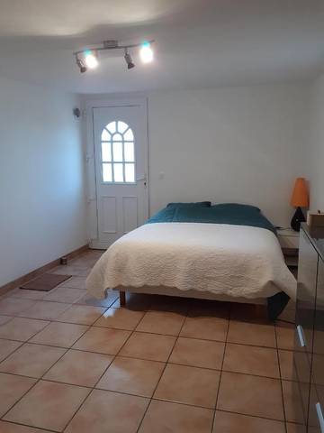 Gîte pour 2 personnes, avec vue et terrasse à Manneville-la-Pipard