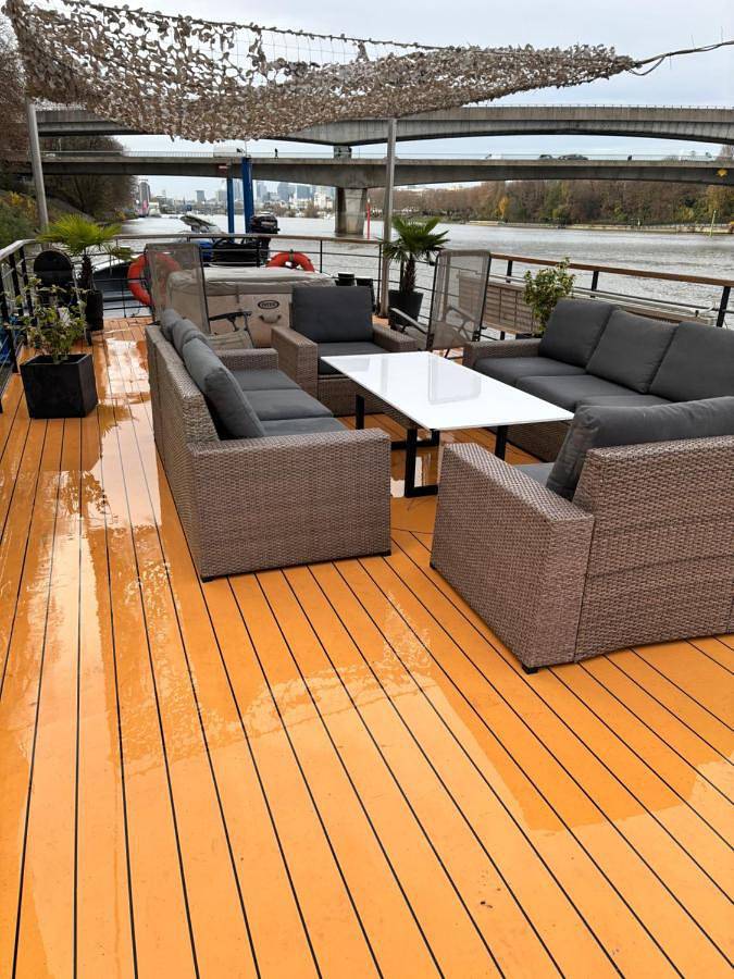 Bateau pour 8 personnes, avec Terrasse et Vue dans les Hauts-de-Seine