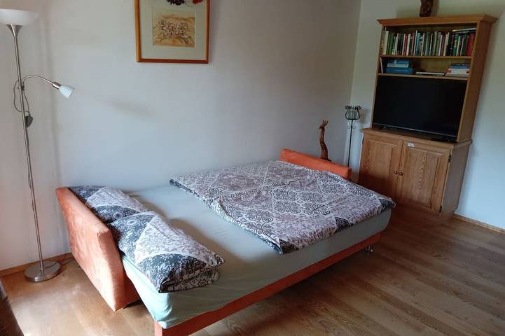 Ganze Wohnung, Gemütliche familienfreundliche Fewo mit Bauernhof-Flair bis zu 5 Schlafplätze in Thaining, Romantische Straße