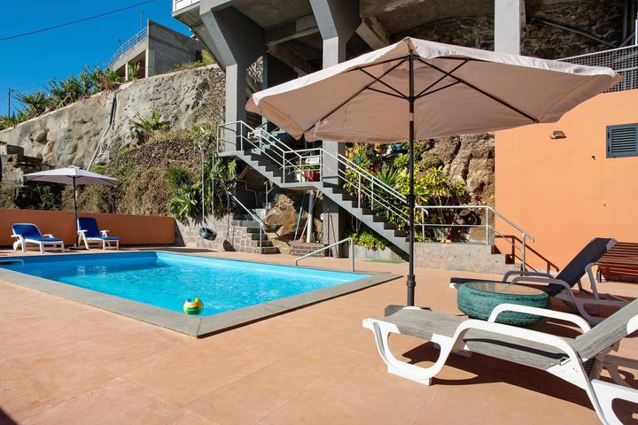 Gîte pour 2 personnes, avec jardin à Calheta - 4