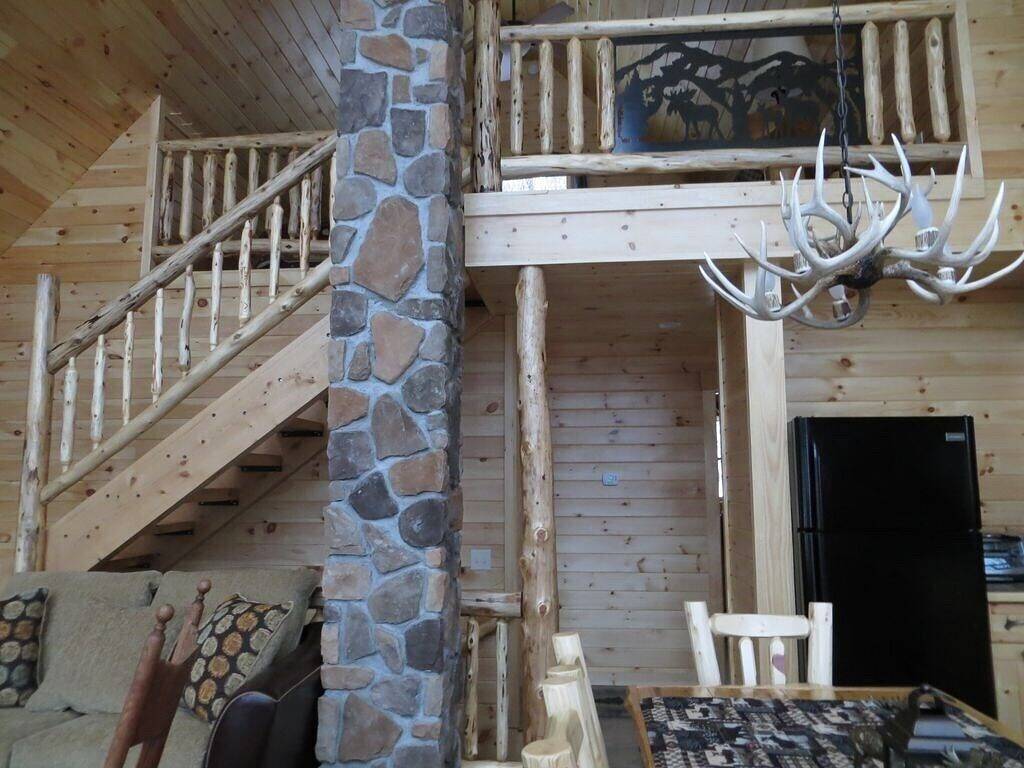 Das Artist's Cabin Retreat im Powder Ridge mit Blick auf das Sunday River Resort in Newry, Sunday River