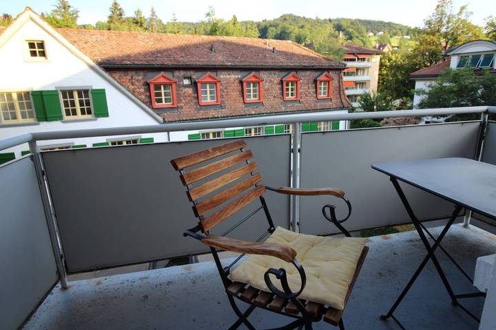 Ganze Wohnung, Casa Schilling- 2,5 Zimmer Mit Balkon Nähe Spital, Uni in St. Gallen, Zürich Voralpen