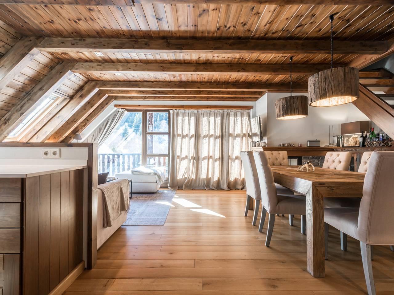 Entire apartment, Luxury duplex for 8 with parking at Baqueira Beret in Baqueira, Naut Aran