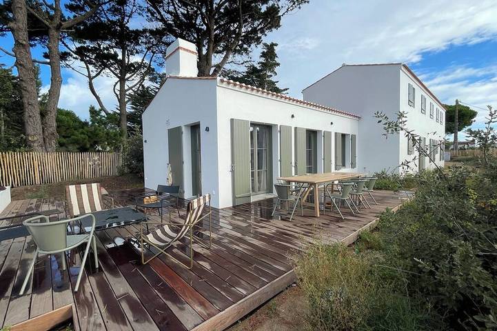 Gîte pour 14 personnes, avec jardin et terrasse dans Plage de Luzéronde