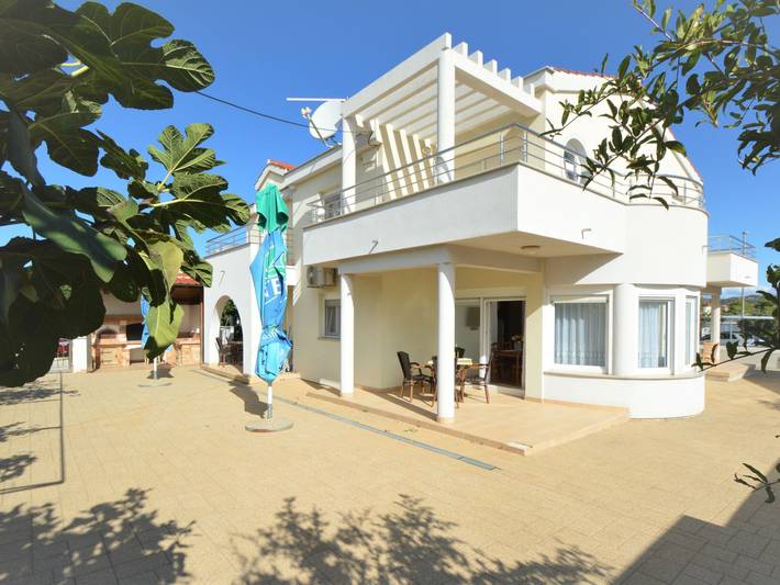 Ferienwohnung für 2 Personen, mit Terrasse und Garten in Dalmatien - 2