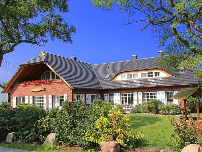 Ferienhaus für 3 Personen, mit Garten und Sauna sowie Terrasse in Middelhagen