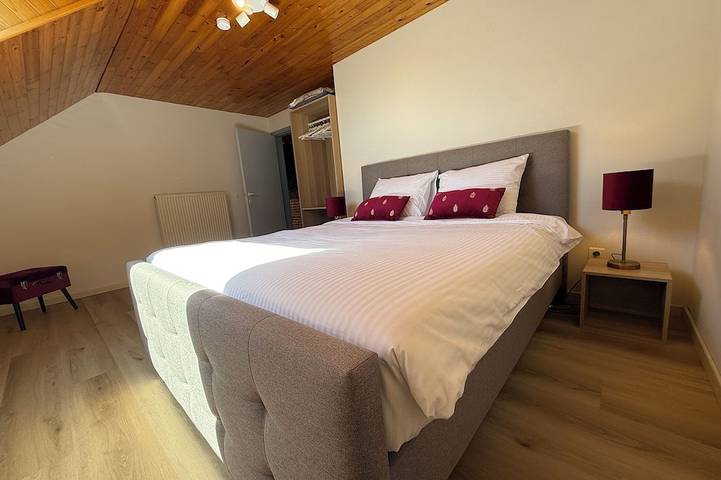 Location de vacances pour 8 personnes, avec jardin à Opglabbeek