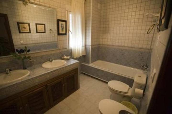 Casa rural para 15 personas, con vistas además de piscina y jardín en Sierra de Cazorla - 4