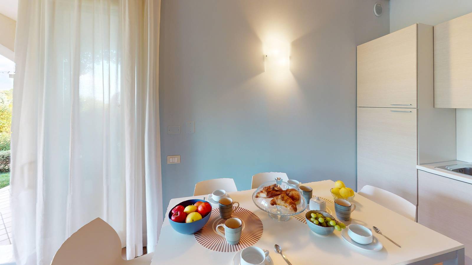 Entire apartment, Vento di Lago in Manerba del Garda, Garda Mountains