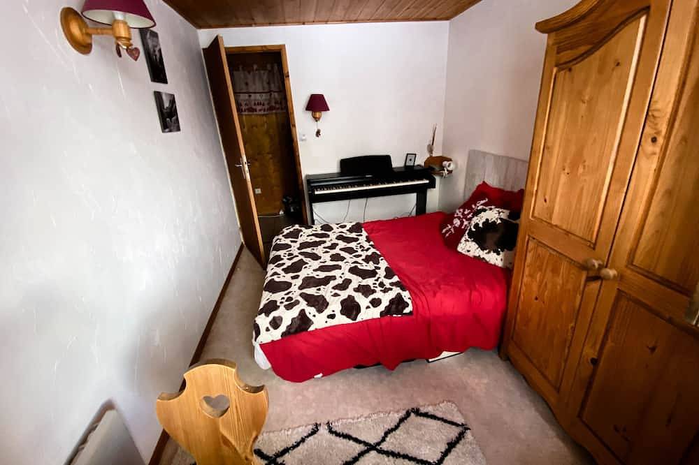 Appartement entier, Appt en chalet 3*/ 2 chambres /cheminée/ proche pistes ski/ village classé in Bonneval-sur-Arc, Massif de la Vanoise