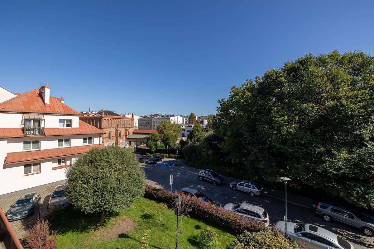 Entire apartment, Pl. Bawół 6 | Kraków | Air-Conditioned Apartment | Parking in Kazimierz, Cracow