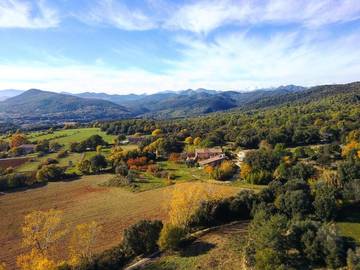 Casa rural para 4 personas, con vistas además de jardín y piscina, Se admiten mascotas en Pirineo Catalan