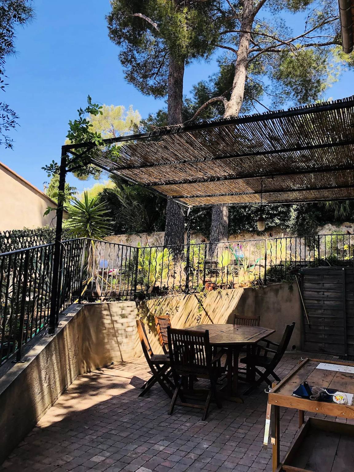 Ganze Wohnung, Ferienwohnung mit Terrasse 3 Zimmer 5 Personen - Auswahl in Sanary-sur-Mer, Toulon Region