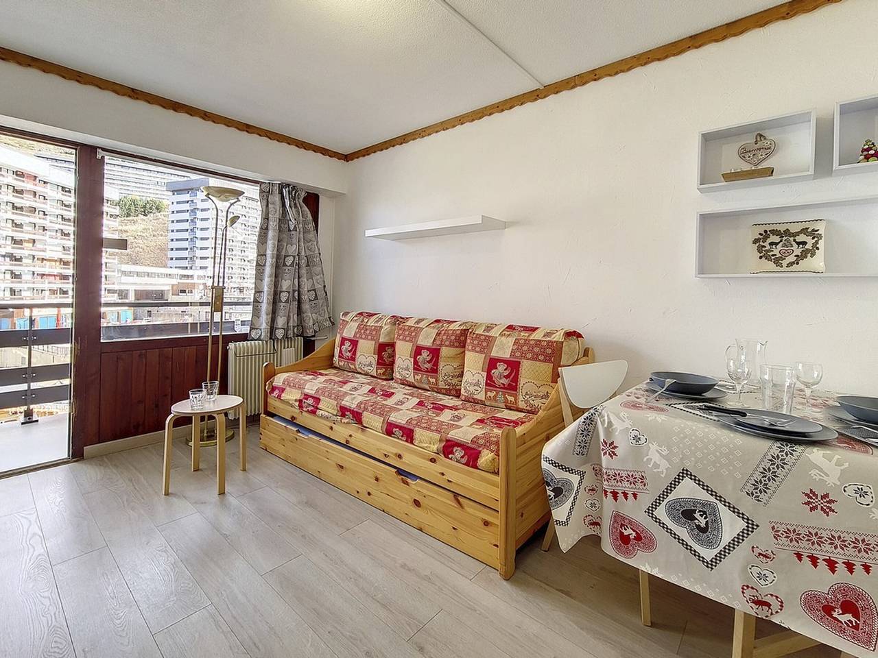 Ganzes Studio, Gemütliches Studio in Les Menuires mit Balkon, Ski-in/Ski-out in Les Menuires, Saint-Martin-de-Belleville