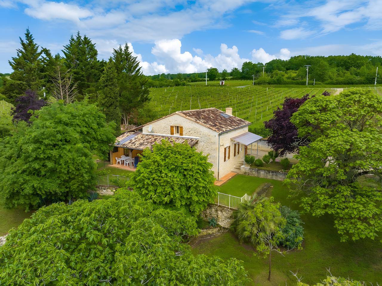 Gîte la sarpette, isolé en pleine nature in Sainte-Radegonde, Région de Libourne