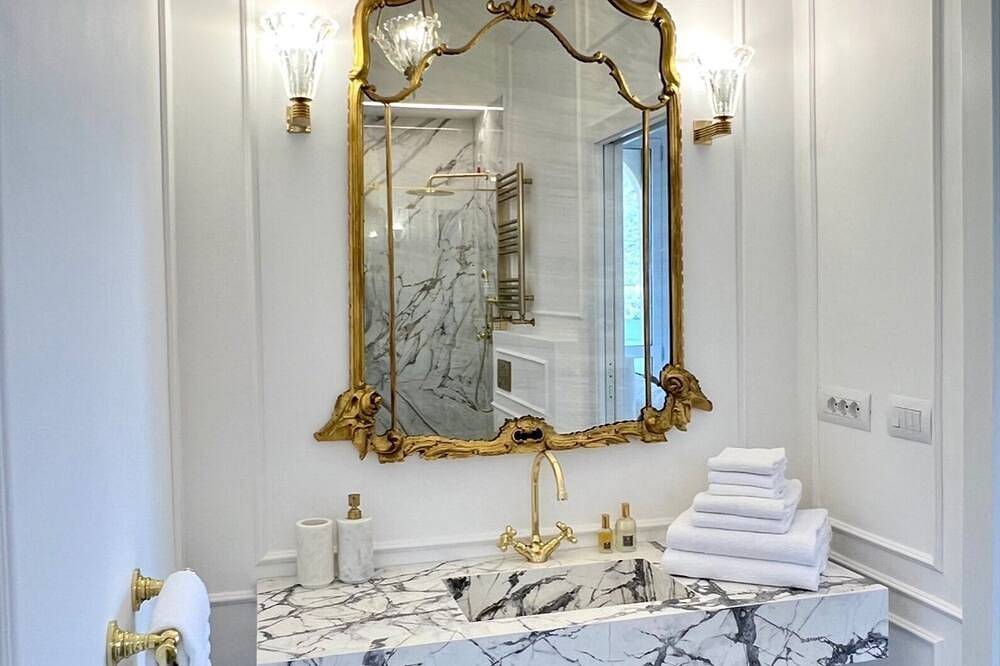 Ganze Wohnung, L'étoile du Lac - Elegant Apartment with View on the Lake Como and Concierge in Blevio, Comer See