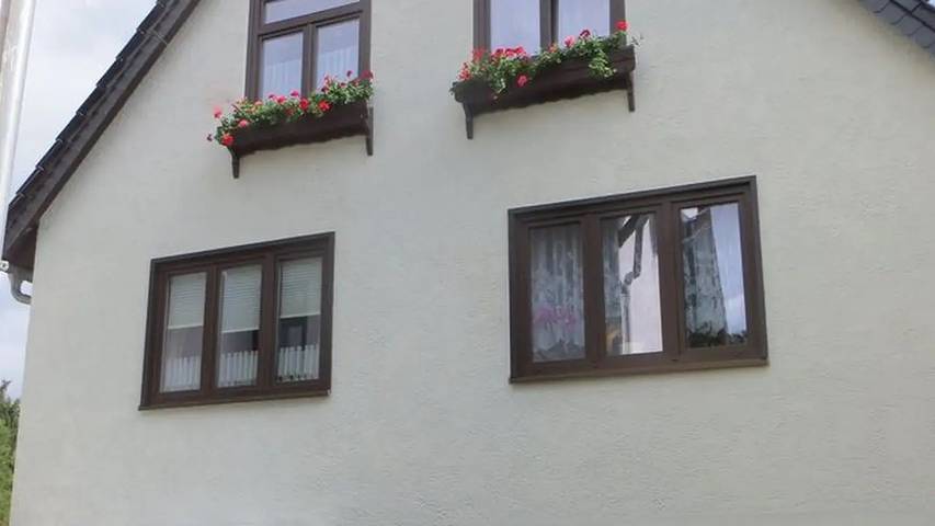 Ferienwohnung für 6 Personen, mit Pool und Garten in Bad Liebenstein - 2