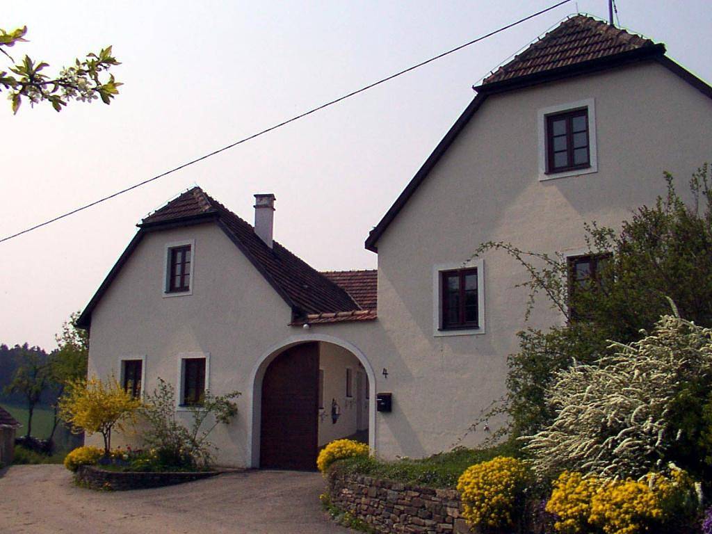 Ganze Ferienwohnung, Hof Grünfelder - Ferienwohnung (50qm) mit Holzofen und kostenfreiem Wlan in Friedersdorf (Maria Laach am Jauerling), Maria Laach am Jauerling