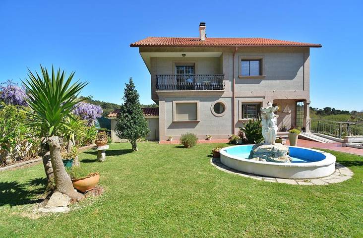 Casa de férias para 6 pessoas, com vista e varanda e ainda jardim em O Grove