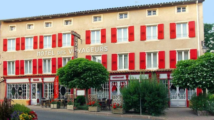 Hôtel pour 2 personnes, avec terrasse ainsi que piscine et jardin
