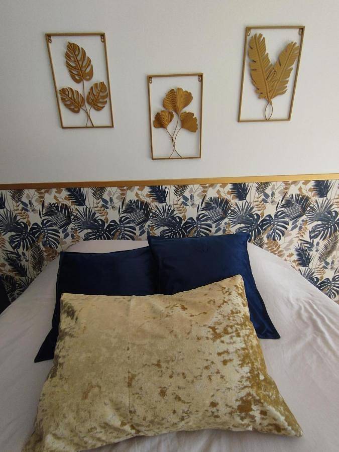 Location de vacances pour 2 personnes, avec terrasse et jardin, animaux acceptés à Milhaud - 4