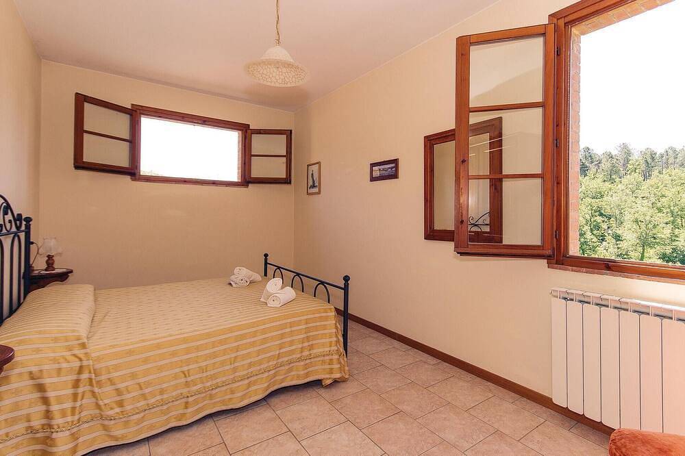 Entire apartment, Gorgeous apartment in Montaione Fi in Montaione, Chianti