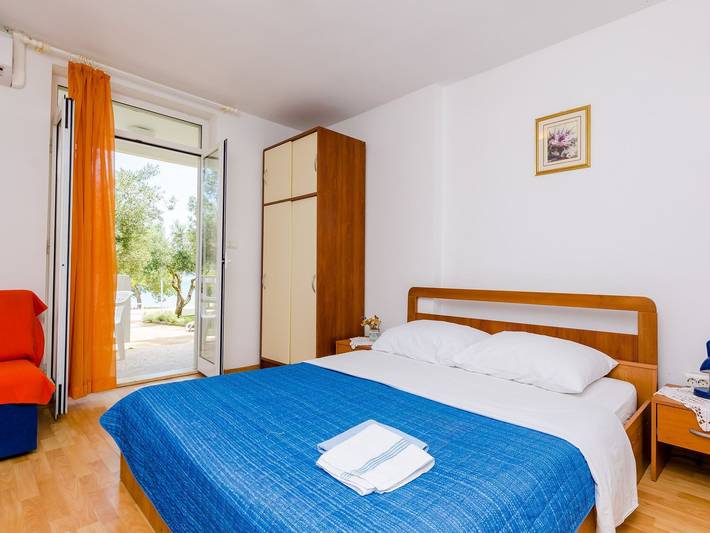 Gîte pour 3 personnes, avec jardin et terrasse, adapté aux familles à Drače - 3