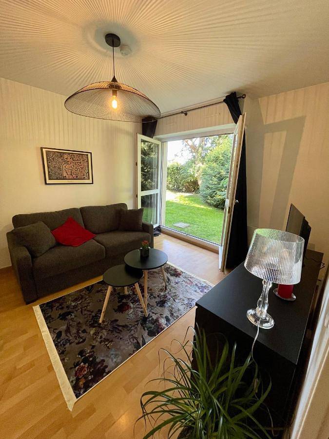 Appartement entier, One-Bedroom Apartment in Saint-Grégoire, Région de Rennes