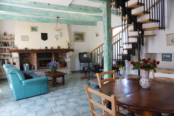 Location de vacances pour 5 personnes, avec vue ainsi que piscine et jardin, adapté aux familles à Béduer - 3