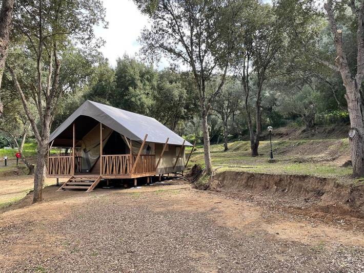 Tente pour 4 personnes, avec vue ainsi que jardin et terrasse en Corse-du-Sud - 2