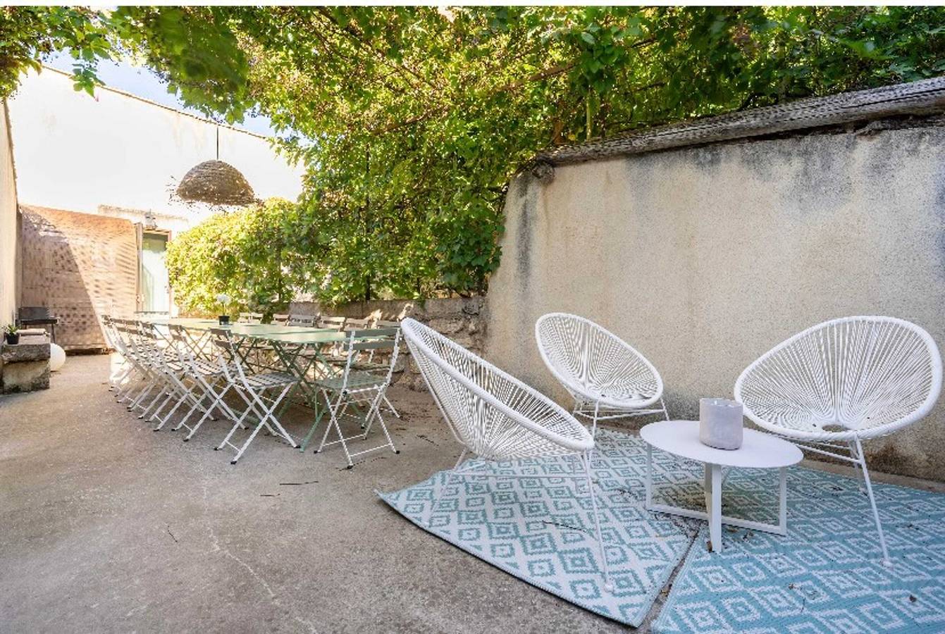 Casa auténtica en Montfrin con terraza, aire acondicionado in Montfrin, Region de Nimes
