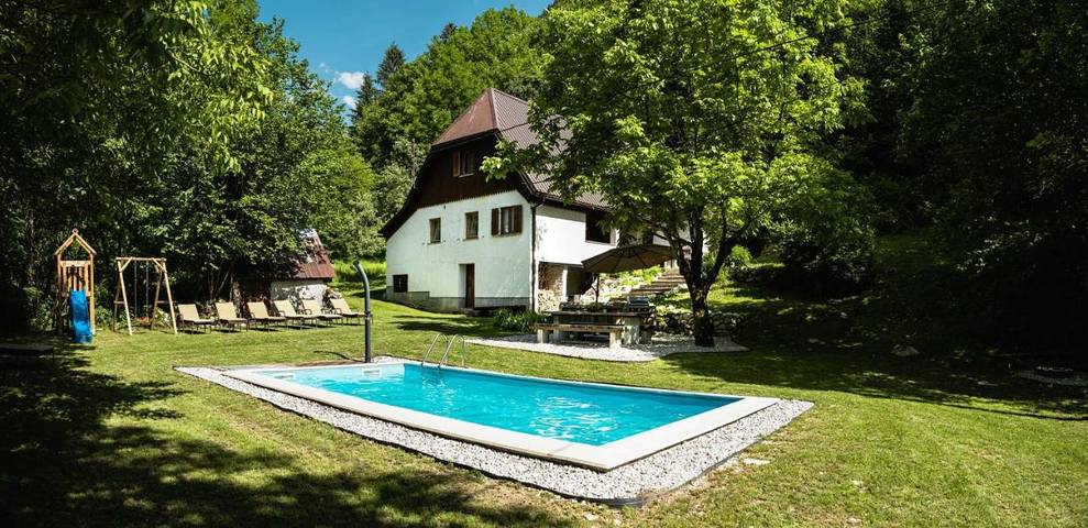 Villa für 9 Personen, mit Pool und Garten sowie Ausblick - 1