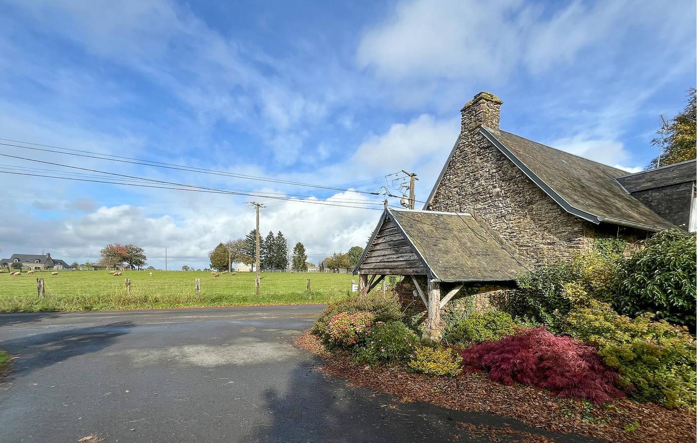Appartement confortable avec WiFi, TV, Parking et Jardin - 1.5km de Carnet, 2.5km de La Guerge in Carnet, Région d'Avranches