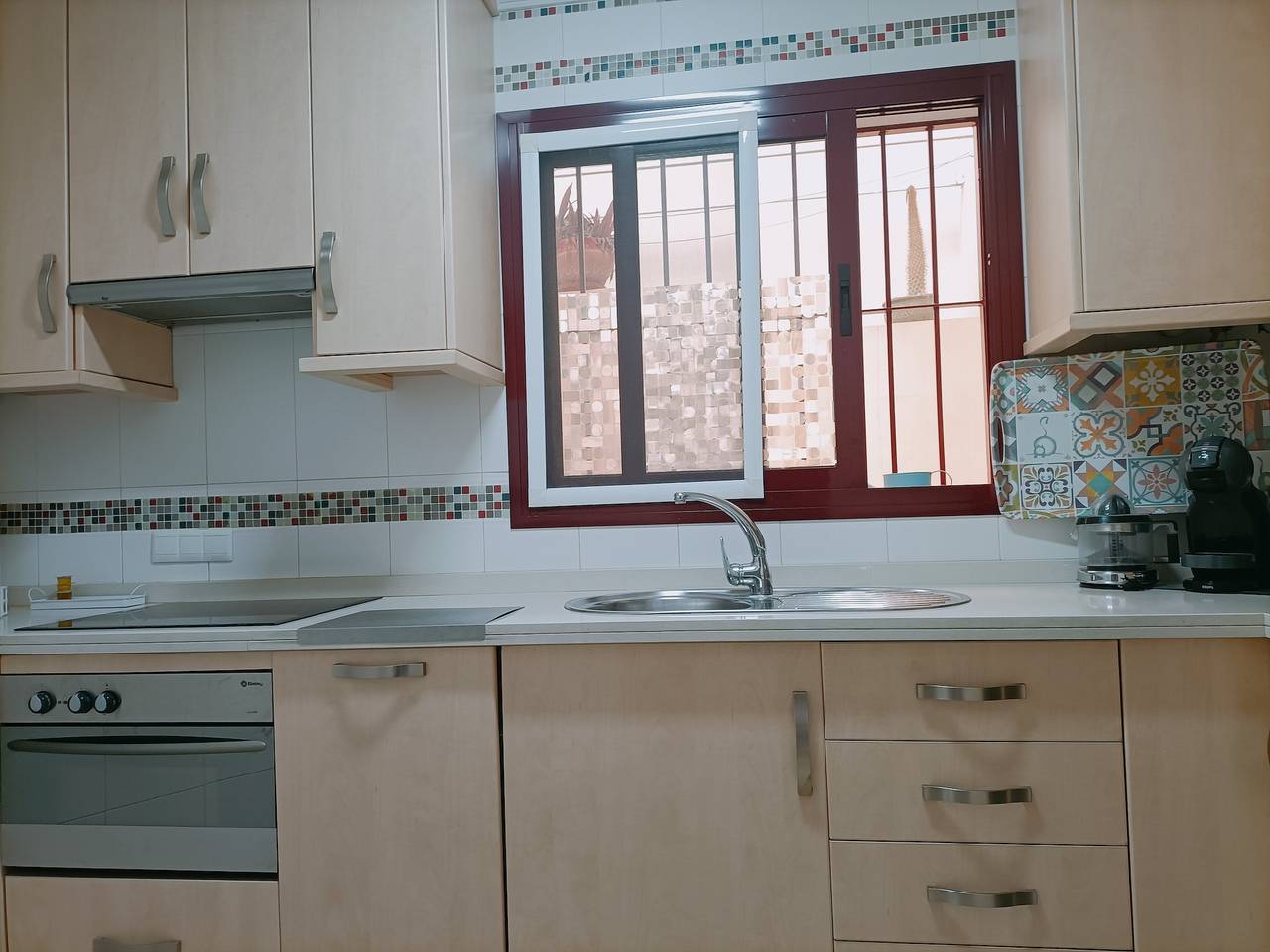 Entire apartment, Apartment 'Solnerja' with Mountain View, Private Terrace and Wi-Fi in Nerja Centre, Nerja
