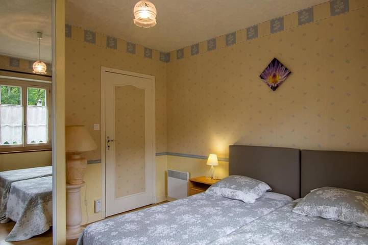 Gîte pour 4 personnes, avec piscine et terrasse à Mazeyrolles - 2