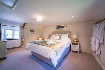 Glamping for 7 People in Exmoor, South West England, Photo 1